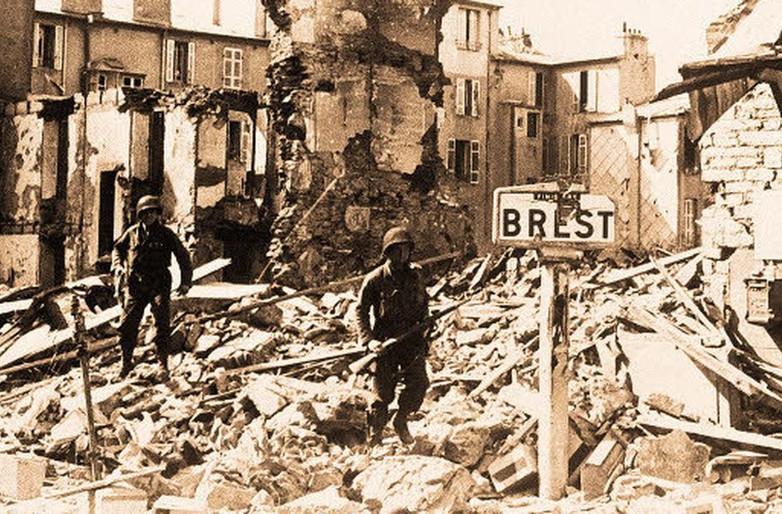 Brest en ruines après les bombardements